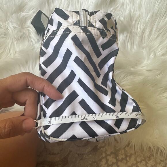 Vintage Y2K Lesportsac Leather Trim Metallic Striped Shoulder Bag Chevron Retro‎ - Picture 10 of 11